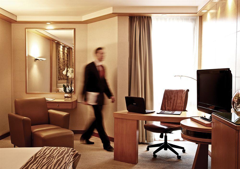 Millennium Gloucester Hotel London Ruang foto